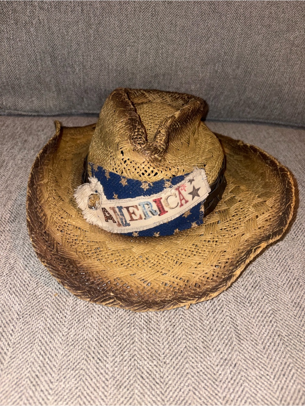 Straw Cowboy Hat with 'America' Band - Rustic Brown